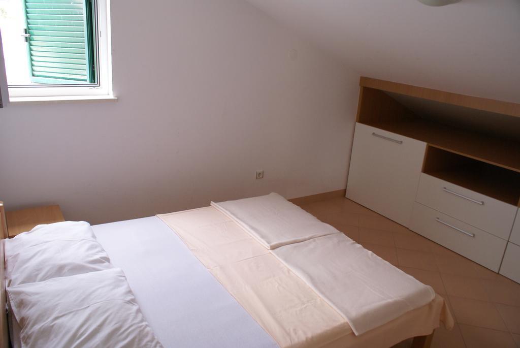 Apartments Andrea 스타라 노발랴 객실 사진